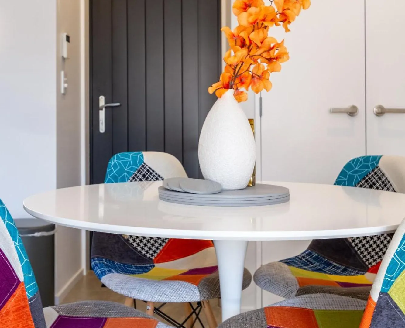 Stylish 2 Bed 2 Bath Close To Shops And Parks Christchurch New Zealand